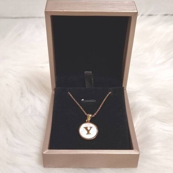 SHELL INITIAL PENDANT NECKLACE stainless steel gold plated Y or Z - Picture 5 of 10